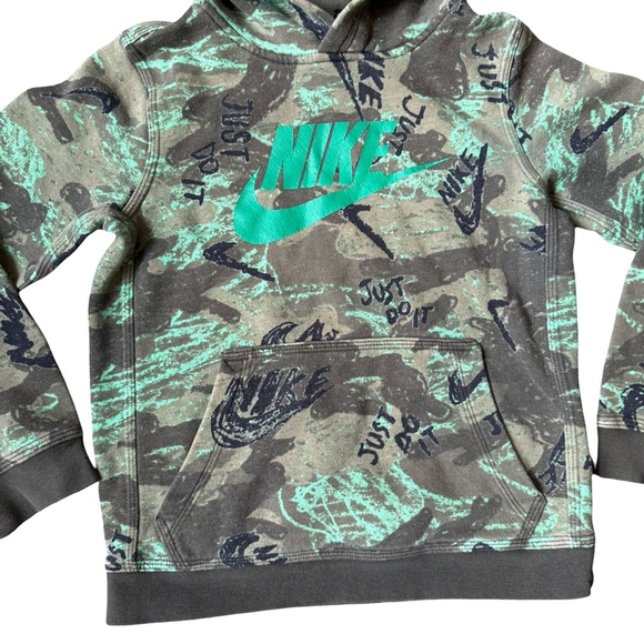 Nike Kids Hoodie - Camo Green and Black Camo Size M Activewear Athleisure - Picture 11 of 13